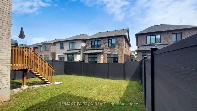 Additional image 36 of 1444 Varelas Passage