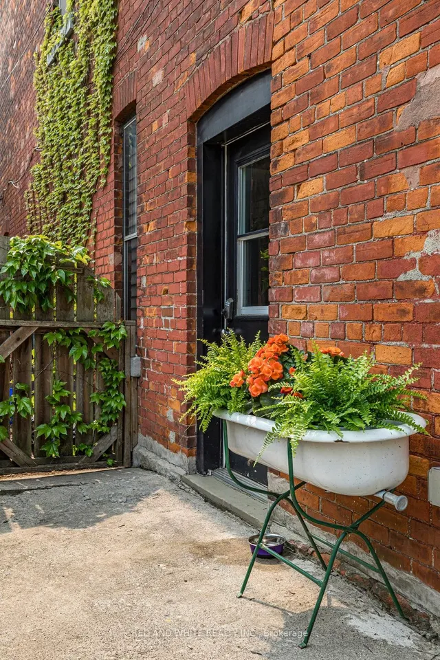 Additional image 36 of 115 Locke St