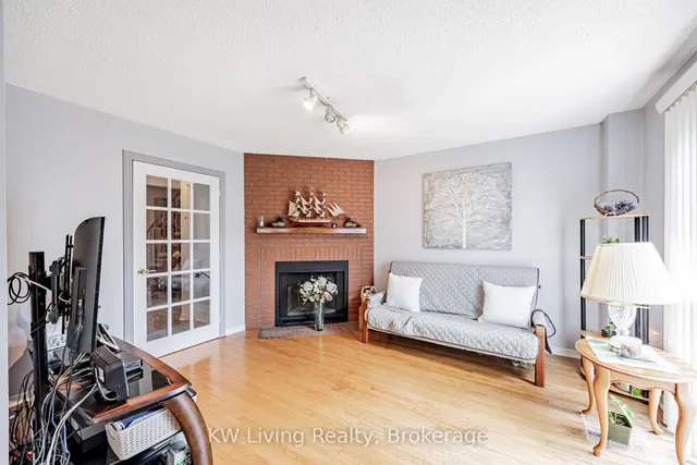 Additional image 8 of 35 Roxanne Cres