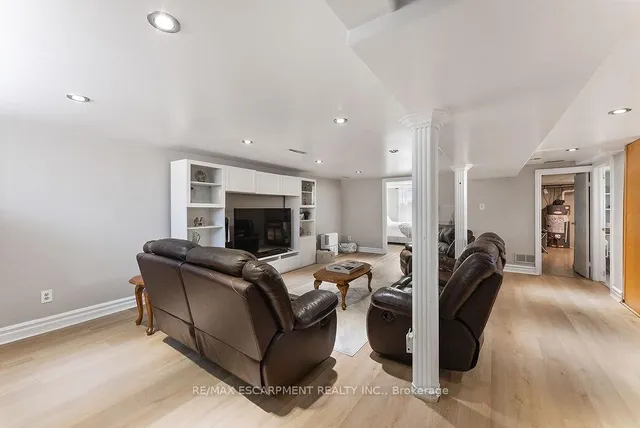 Additional image 22 of 172 ANNABELLE St