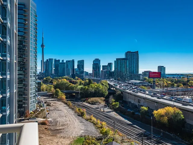 Additional image 29 of 65 East Liberty St Unit 1202