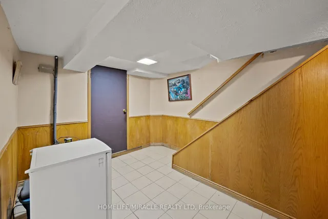 Additional image 29 of 683 Old Weston Rd