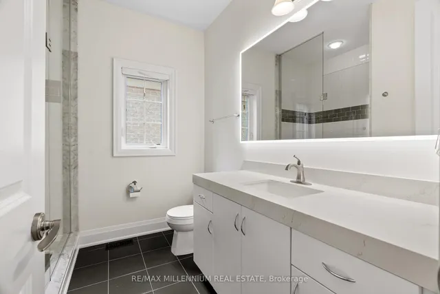 Additional image 32 of 51 Legendary Circ