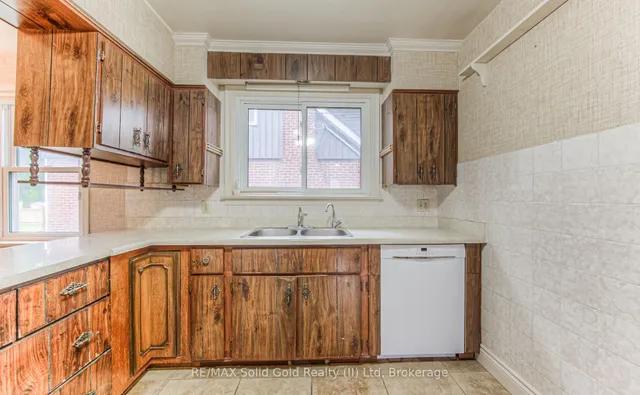 Additional image 13 of 483 Ephraim St