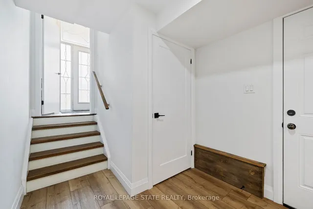 Additional image 4 of 136 Crafter Cres