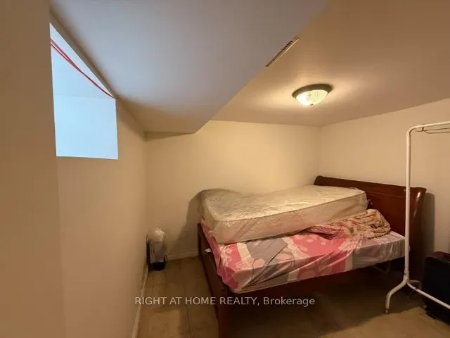 Additional image 28 of 665 Ossington Ave