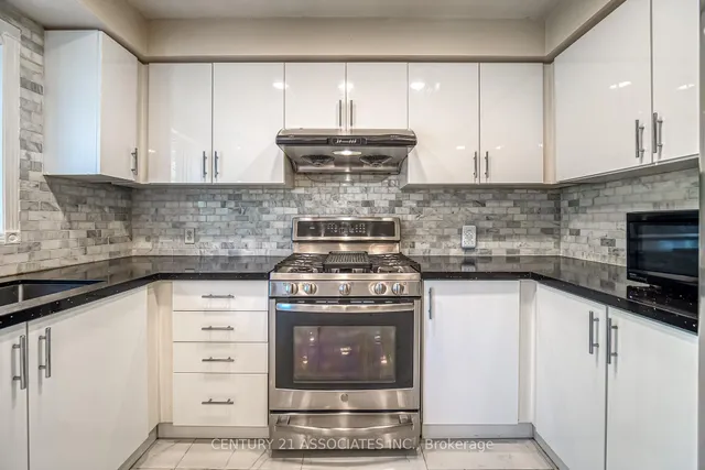 Additional image 17 of 5785 Sidmouth St