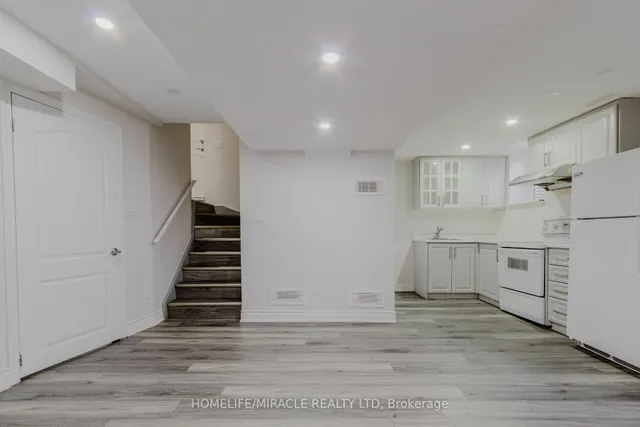 Additional image 28 of 27 Silver Egret Rd