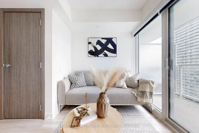 Additional image 11 of 17 Bathurst St Unit 2712