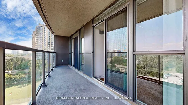 Additional image 20 of 35 Hollywood Ave Unit 1101