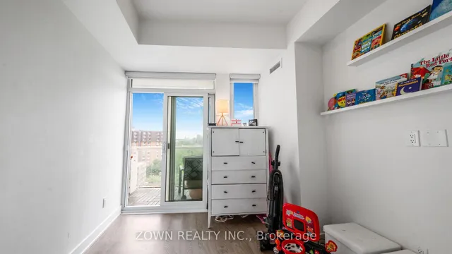 Additional image 37 of 80 Vanauley St Unit 1006