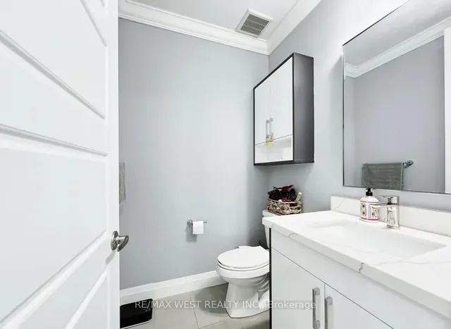 Additional image 11 of 975 Whitlock Ave Unit 20