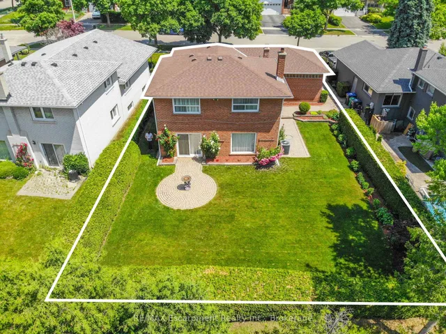 Additional image 42 of 3212 Cedartree Cres