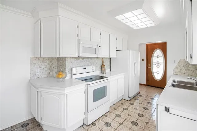 Additional image 18 of 86 Ranchdale Dr