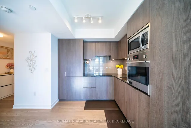 Additional image 12 of 11 Wellesley St Unit 1105