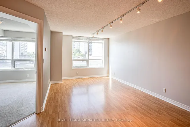 Additional image 7 of 212 Eglinton Ave Unit 402