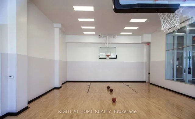 Additional image 45 of 88 Park Lawn Rd Unit 1010