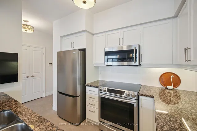 Additional image 11 of 58 Marine Parade Dr Unit 1102