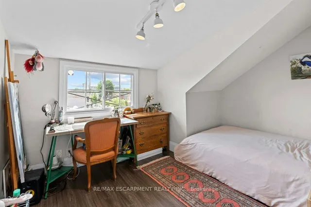 Additional image 25 of 127 Sherman Ave