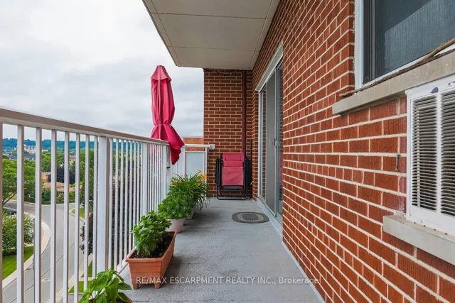 房产图片 15 - 8 Woodman Dr 单元805