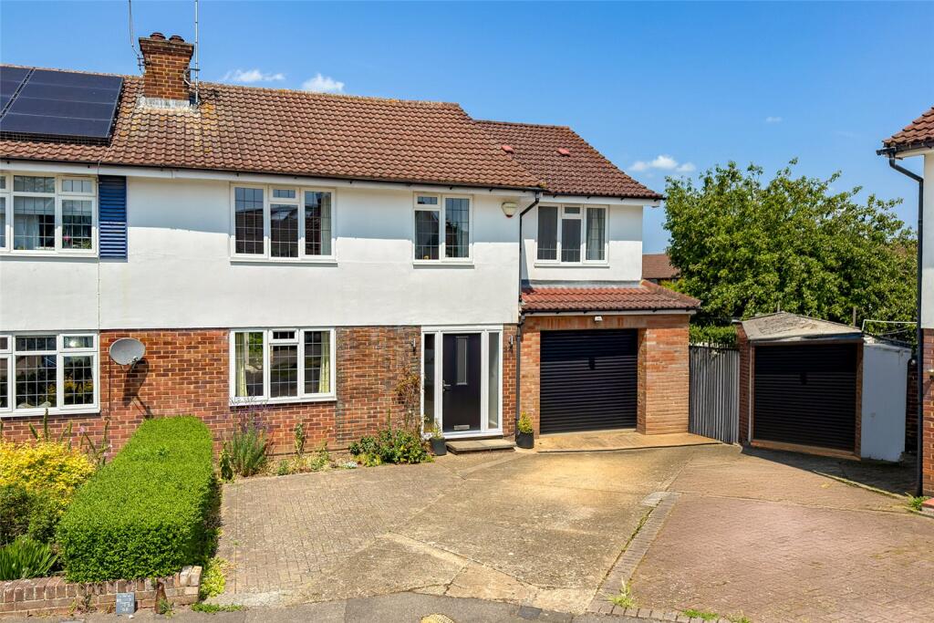 Additional image 16 of Evans Grove, St. Albans, Hertfordshire, AL4