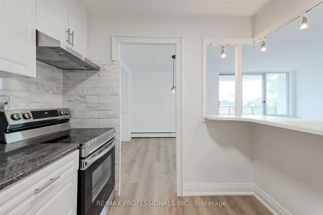 Additional image 21 of 11 Neilson Dr Unit 502