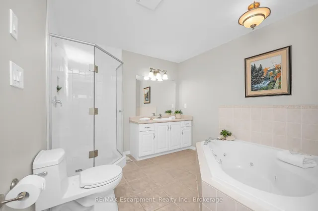 Additional image 20 of 212 Stonehenge Dr Unit 18