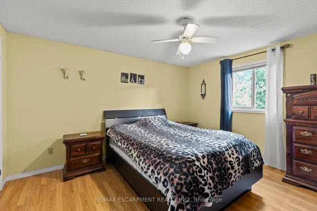 Additional image 16 of 27 Cartier Cres