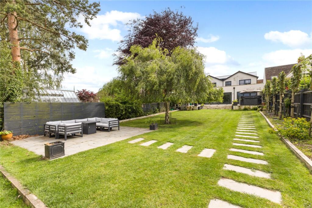 Additional image 19 of Tuffnells Way, Harpenden, Hertfordshire, AL5