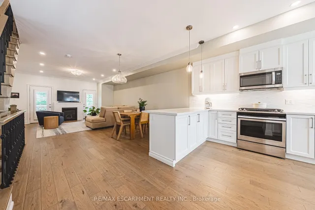 Additional image 21 of 111 Wilson St Unit 6