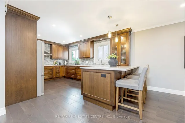 Additional image 8 of 292 Randall Cres