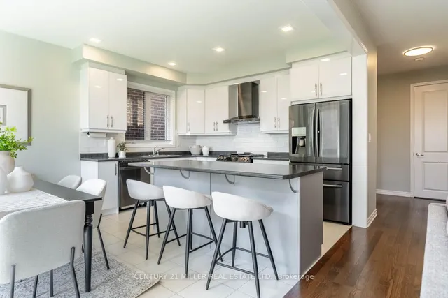 Additional image 6 of 1249 Duignan Cres