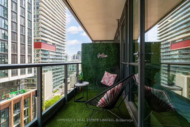 Additional image 25 of 8 Charlotte St Unit 1103