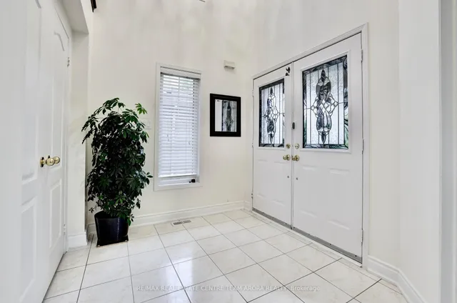 Additional image 4 of 329 Brisdale Dr