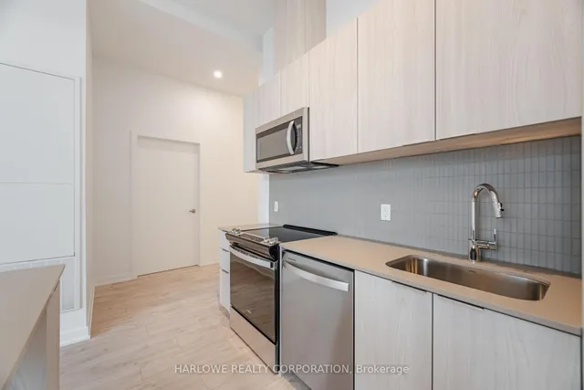 Additional image 8 of 760 Whitlock Ave Unit 102