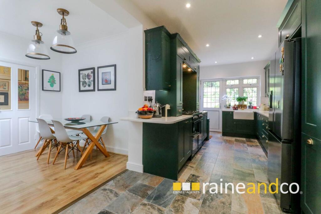 Additional image 15 of Georges Wood Road, Brookmans Park