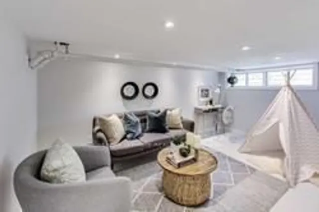 Additional image 17 of 523 Soudan Ave