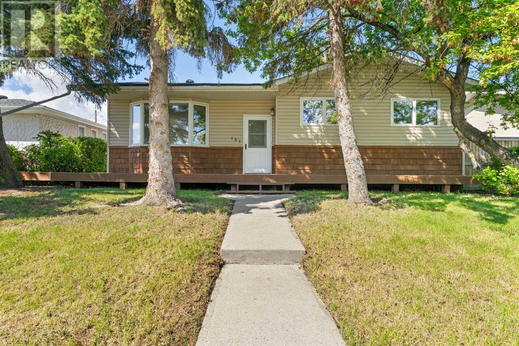 101 Marbrooke Circle NE|Calgary, Alberta T2A2W7