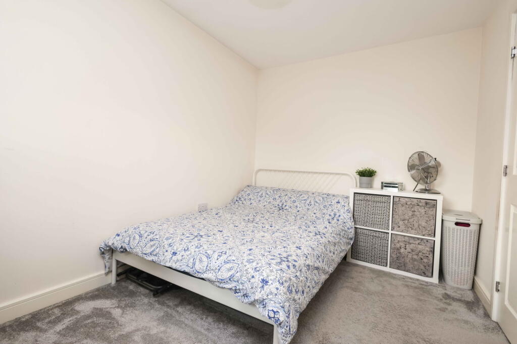 Additional image 9 of Compton Way B33