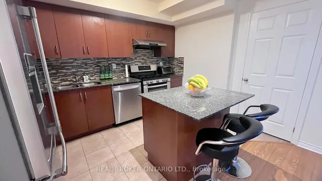 Additional image 7 of 13 EATON PARK Lane Unit 29