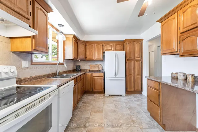 Additional image 8 of 11 Ashwood Crt