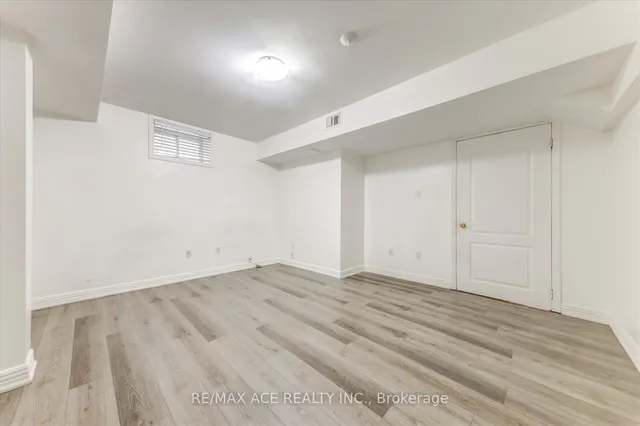 Additional image 36 of 46 Purebrook Cres