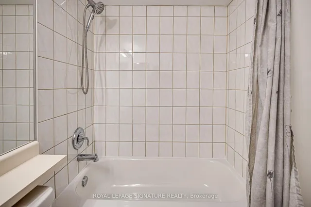 Additional image 18 of 212 Eglinton Ave Unit 402