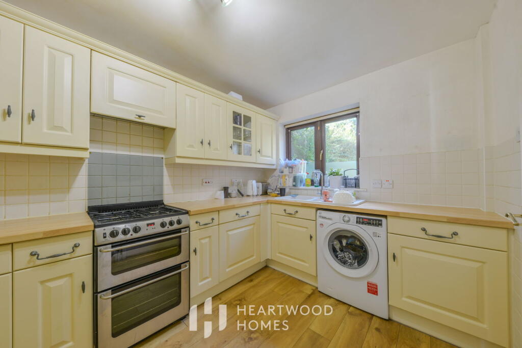 Additional image 9 of Acers, Park Street, St. Albans, AL2 2BJ