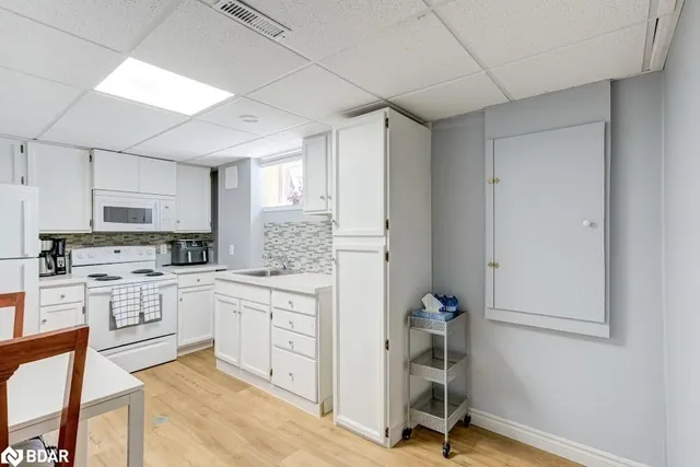 Additional image 22 of 42 Terrace Dr