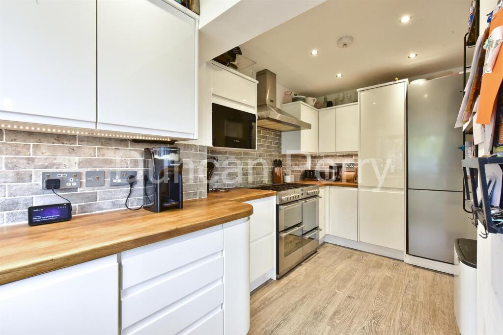 Additional image 4 of Meadow Close, North Mymms, Hatfield