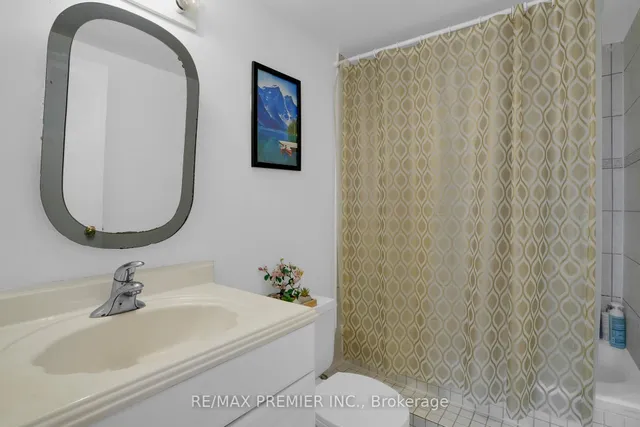 Additional image 18 of 8 Lisa St Unit 505