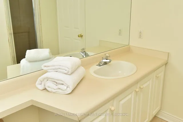 Additional image 29 of 2190 Lakeshore Rd Unit 204