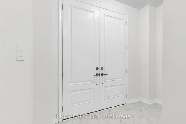 Additional image 6 of 372 Bergamot Ave