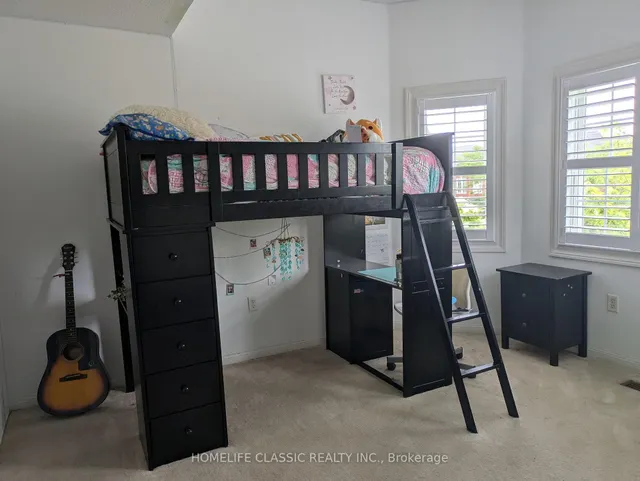 Additional image 10 of 34 Meandering Tr